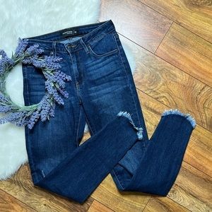 Just Black Denim dark wash frayed raw hem denim jeans B2-7